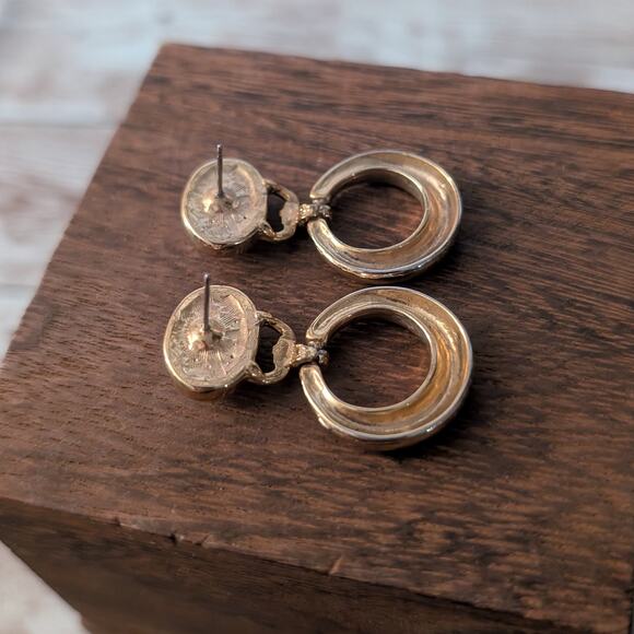 Vintage Stud Earrings Statement Gold Tone & Faux Pearl Stylish - Picture 3 of 4